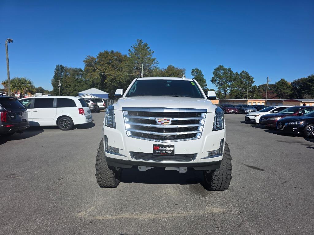 2020 Cadillac Escalade ESV Luxury's photo